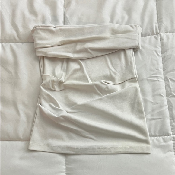 Zara Tops - Zara Off-White Strapless Top